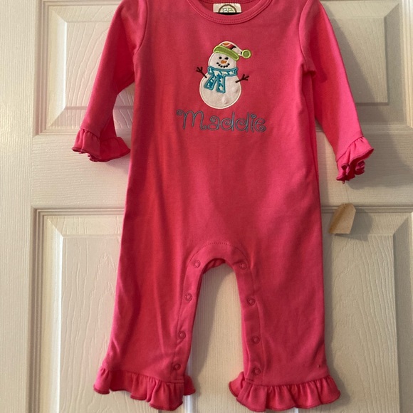 💥CLEARANCE💥NWT-Snowman Ruffle Romper-MADDIE - Picture 2 of 2